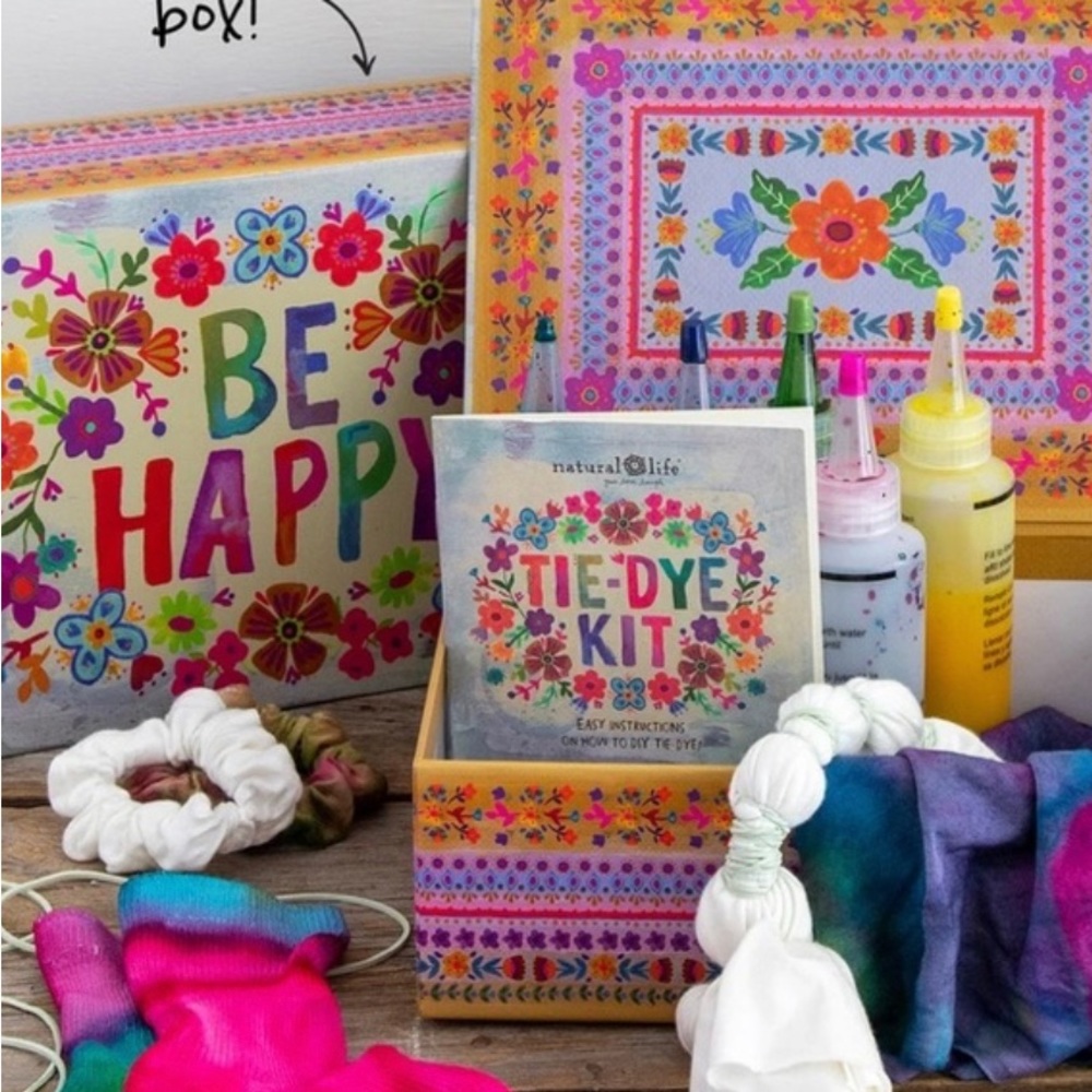 Tie dye happy box
